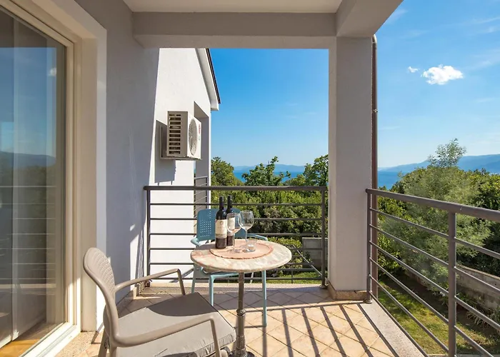 בית הארחה Lux 1 4*