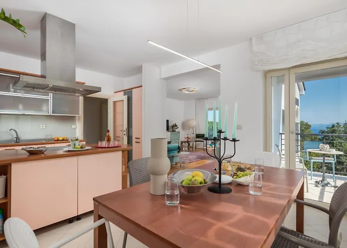 בית הארחה Lux 1 4*