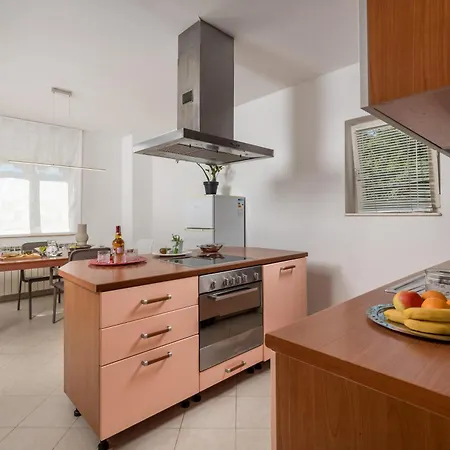 Lux 1 Rijeka
