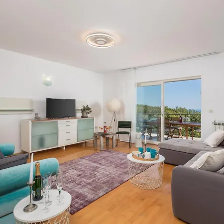 Lux 1 Guest house