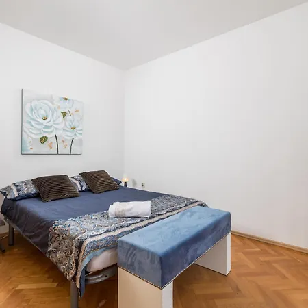 Lux 1 Rijeka