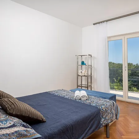 Lux 1 4* Rijeka