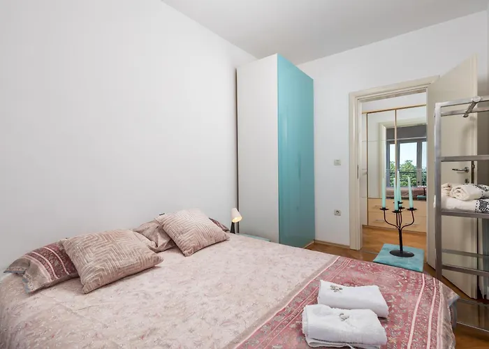 Lux 1 Gæstehus Rijeka